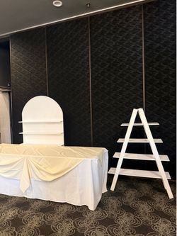 Treat wall and ladder