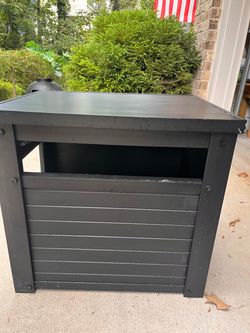 Cat box