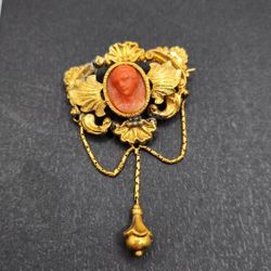 1800 Gorgeous Antique Cameo 22K Gold Brooch