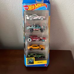 Hot Wheels Car Set (Brand New ) Never Open