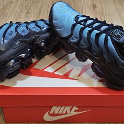 Nike Air Vapormax Size 8 And 8.5 For Men 