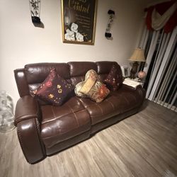 LEATHER COUCH FOR SALE