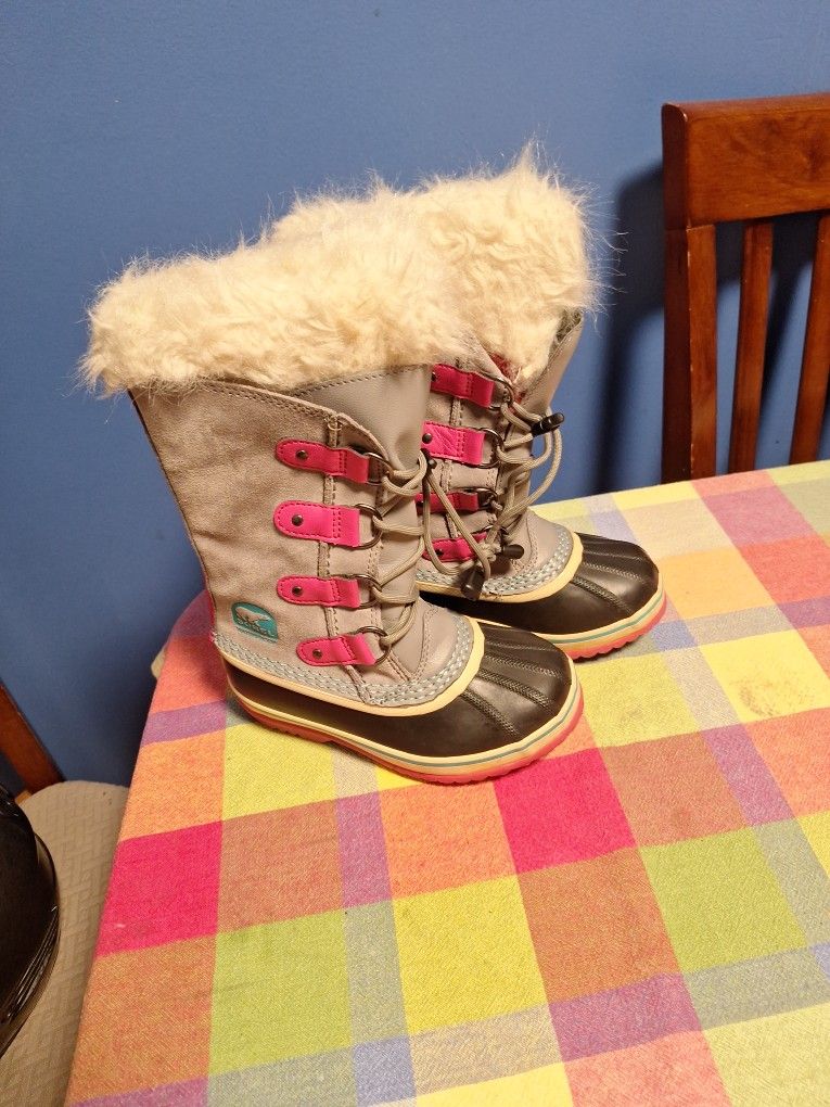 New Sorel Snowboots US 1