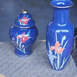 -great deal for 2 Japanese bone China vases Floral over $100 value in excellent condition