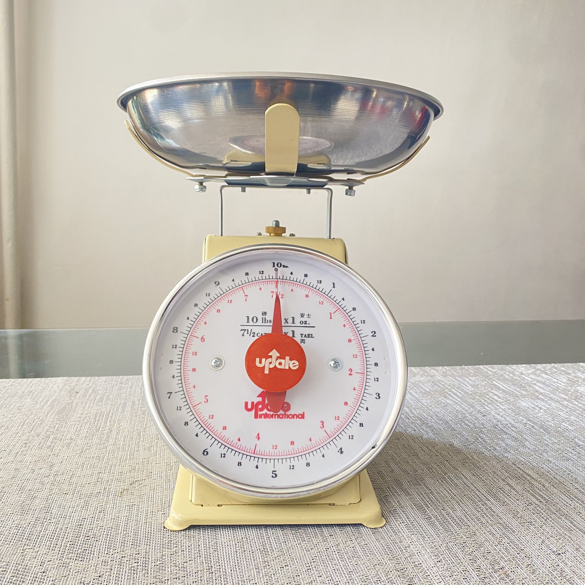 Update UP-710T 7" Fixed Dial Scale - 10 lb Capacity, 1 oz Graduations