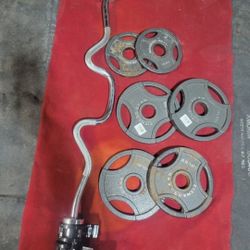 2" HOLE EZ-CURL BAR WITH CLIPS AND 50LBs TOTAL   4- 10s. 2-5s
11525 S HALSTED DUNKIN DONUTS/7111.S WESTERN WALGREENS 
90$  CASH ONLY AS IS 