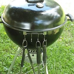 The Best ..... Kettle Weber Grill..... Master Touch