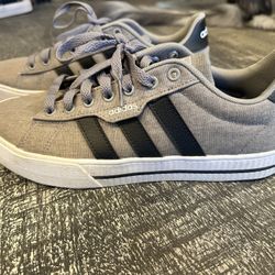 Adidas Like New Size 7