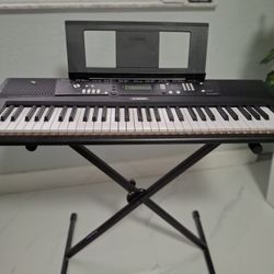 Piano Yamaha Ez 220 