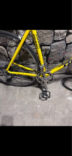 Giant Bike Yellow