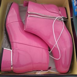 New Boots Size 5 Youth 