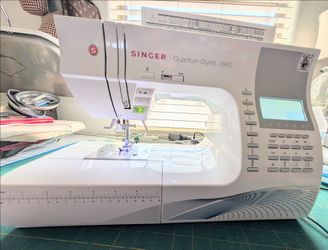 Sewing machine: Singer quantum stylist 9960