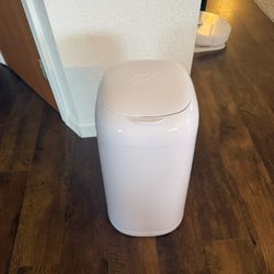 Diaper Genie *New*