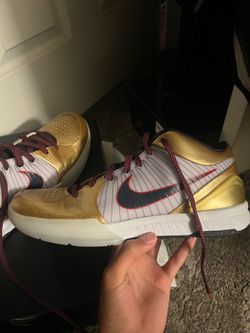 kobe 4 protro gold medal size 11