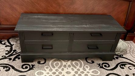 Vintage Lane Cedar Chest