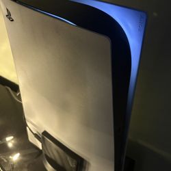 PS5,Red PS5 controller,USB Extended Storage And 157 games 