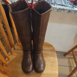 Brwn Boots 