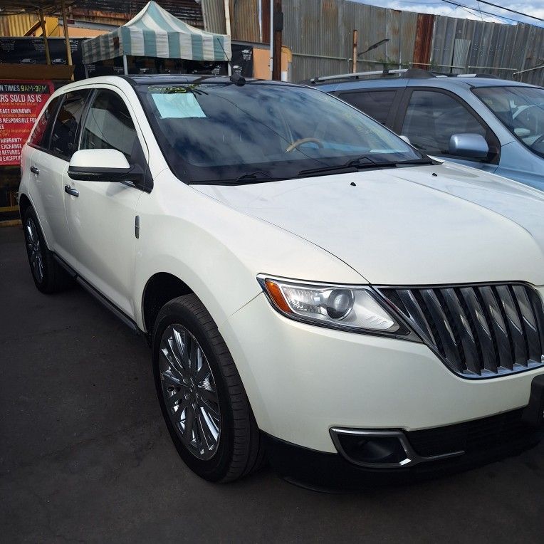 2013 Lincoln MKT