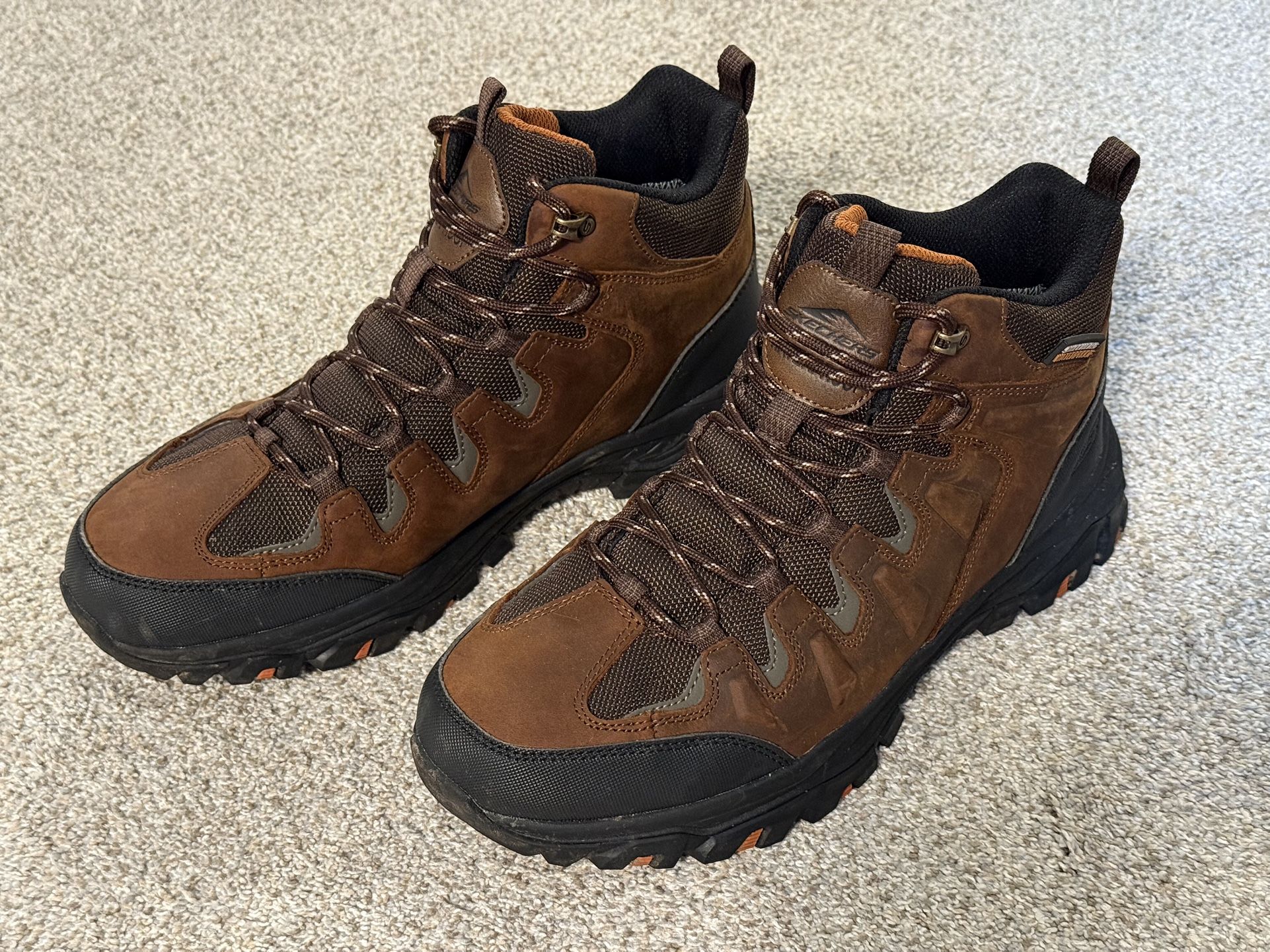 New Skechers Waterproof Hiking Boots - Men's US 10