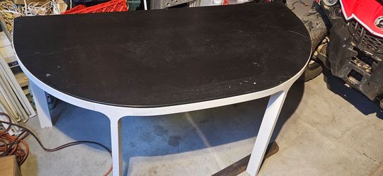 Half moon desk or Table