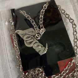 Poison Necklace 