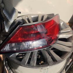 Acura TL Driver taillight 