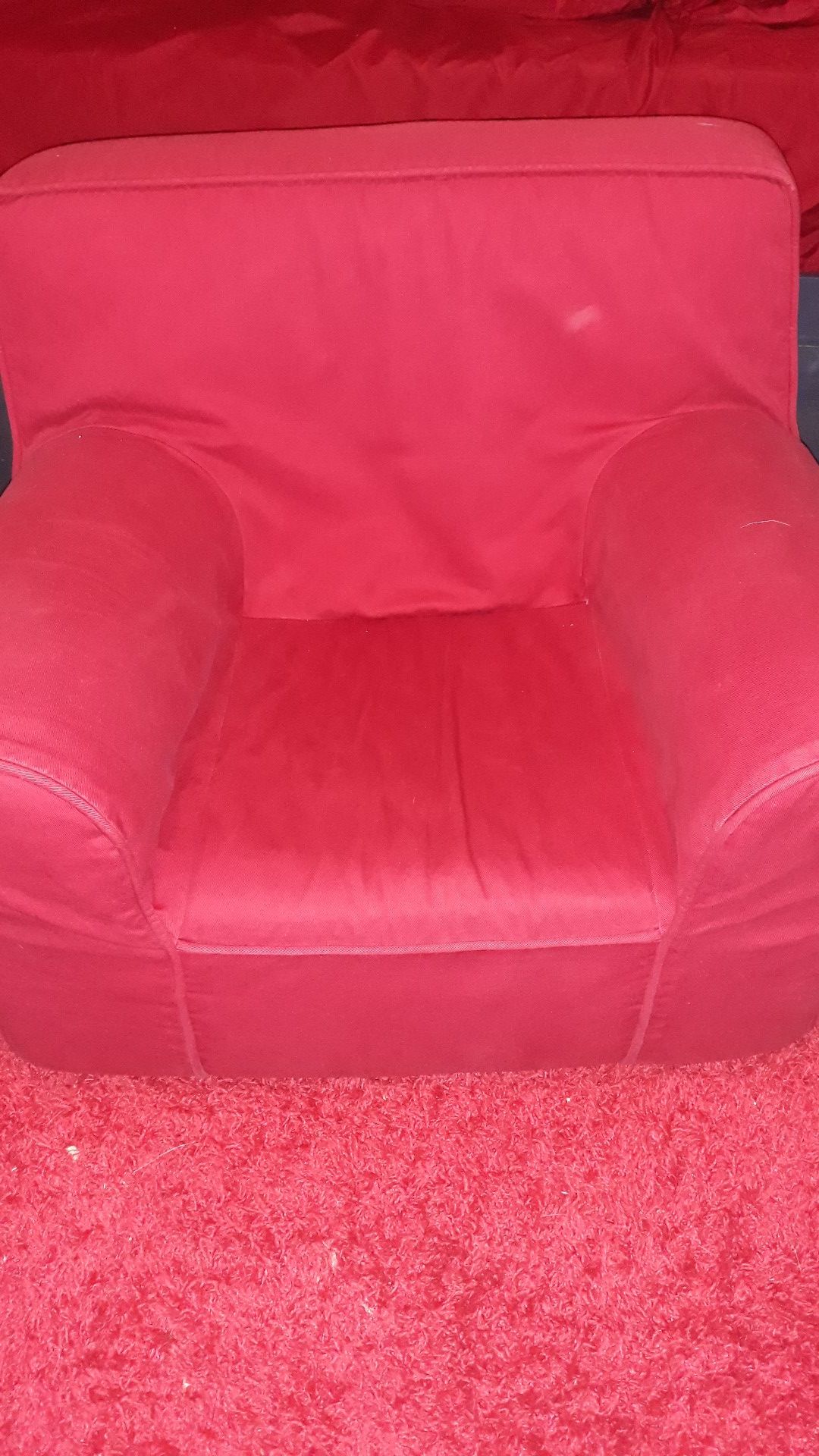 Kids red chair
