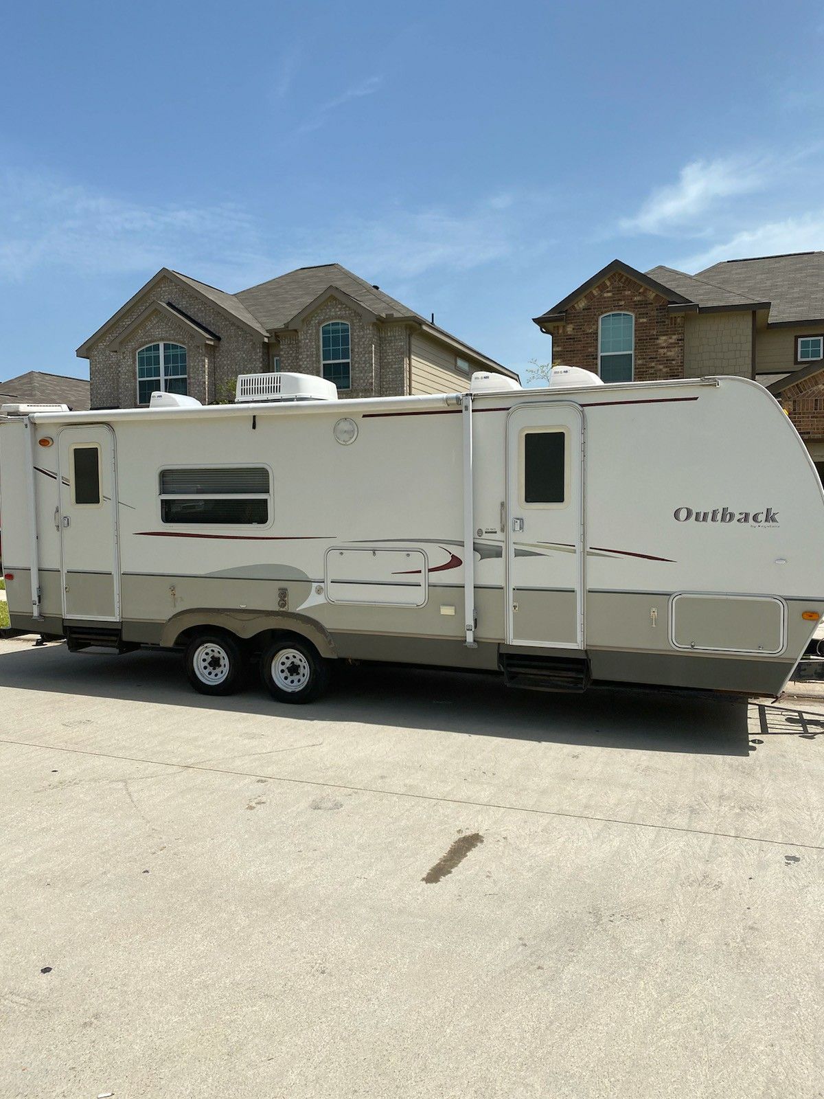 rv 2007 outback with a slide