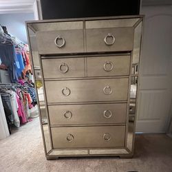 $250 Large dresser