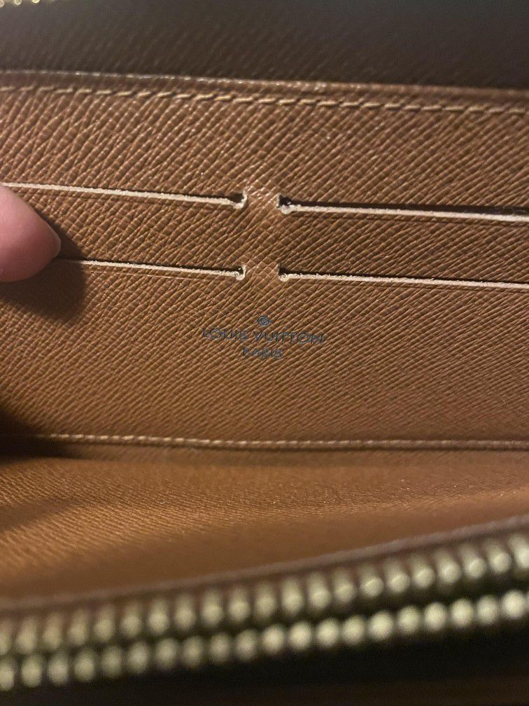 Louis Vuitton Zippy Wallet – Closet Connection Resale