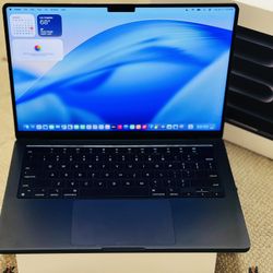 💻 Apple MacBook Pro 14 Inch M4 Max 36GB RAM / 1TB SSD