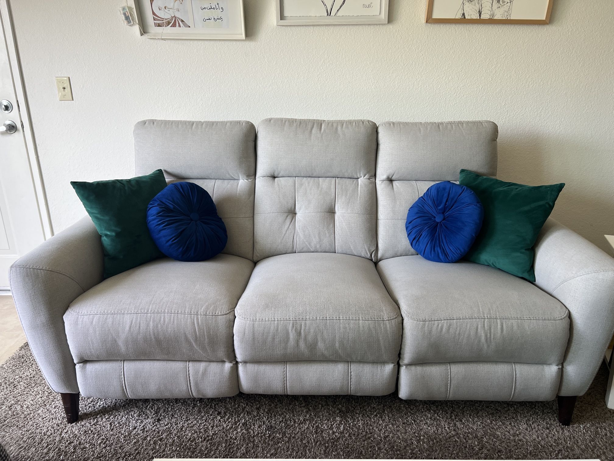 3 Seater Couch With Extendable Seats 