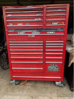 MAC tools 27 drawer tool box