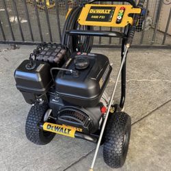 DEWALT 4400 PSI 4.0 GPM Cold Water Gas Pressure Washer
