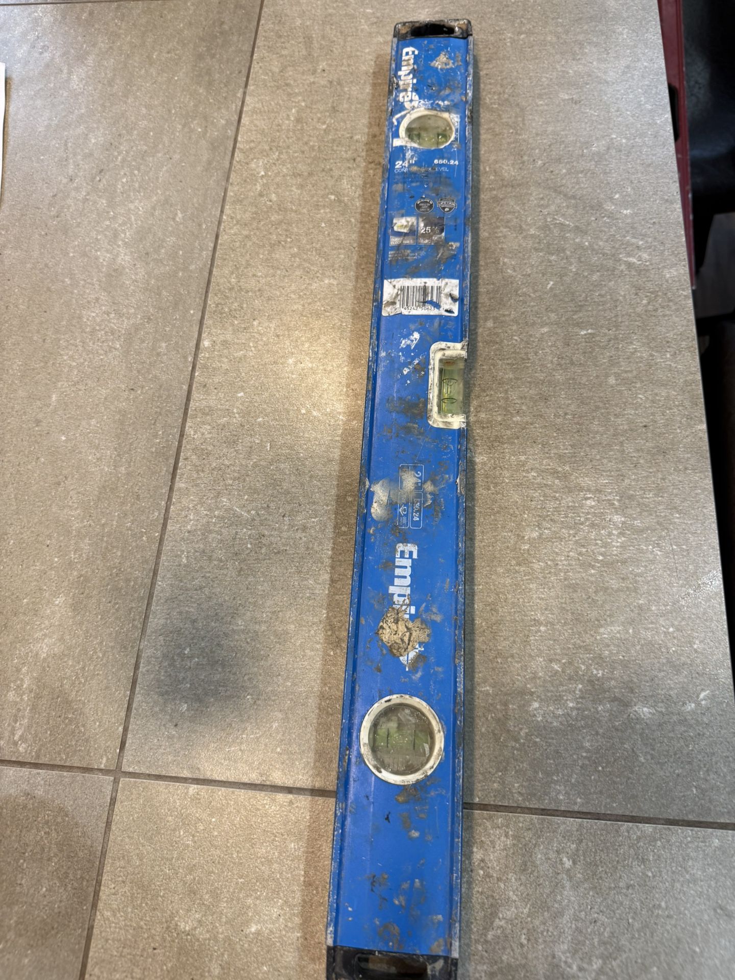 Empire 24” Heavy-Duty Level – Professional Construction Grade – Fully Functional