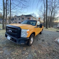 2011 Ford F-250  6.2 L V 8 Rwd 