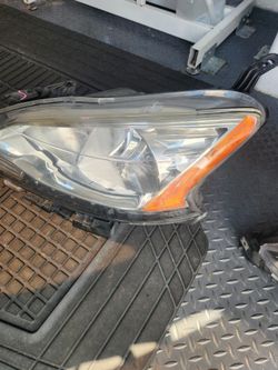 Headlamps 13- 15 Nissan Sentra