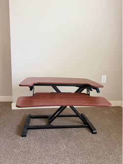 FlexiSpot Adjustable computer Standing Desk Converter – Excellent Condition