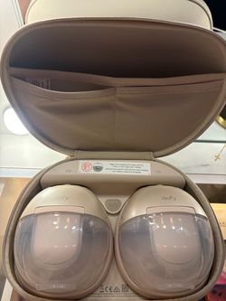 Eufy Wearable Breast Pump with Charging Case