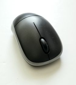 Logitech M217 Wireless Mouse + USB Unifying Adapter 