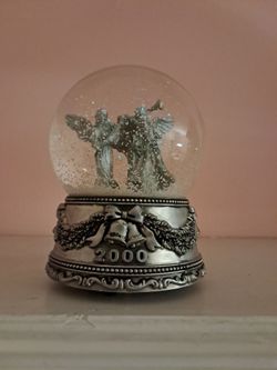 Angel Snow Globe