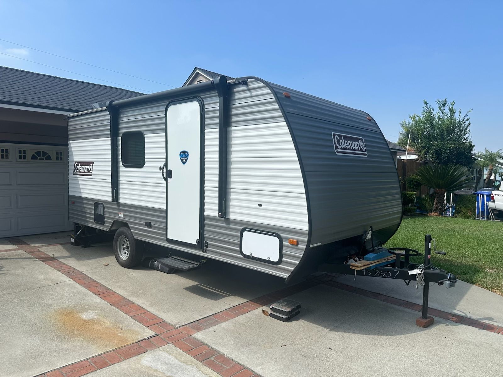 2024 Coleman 17B