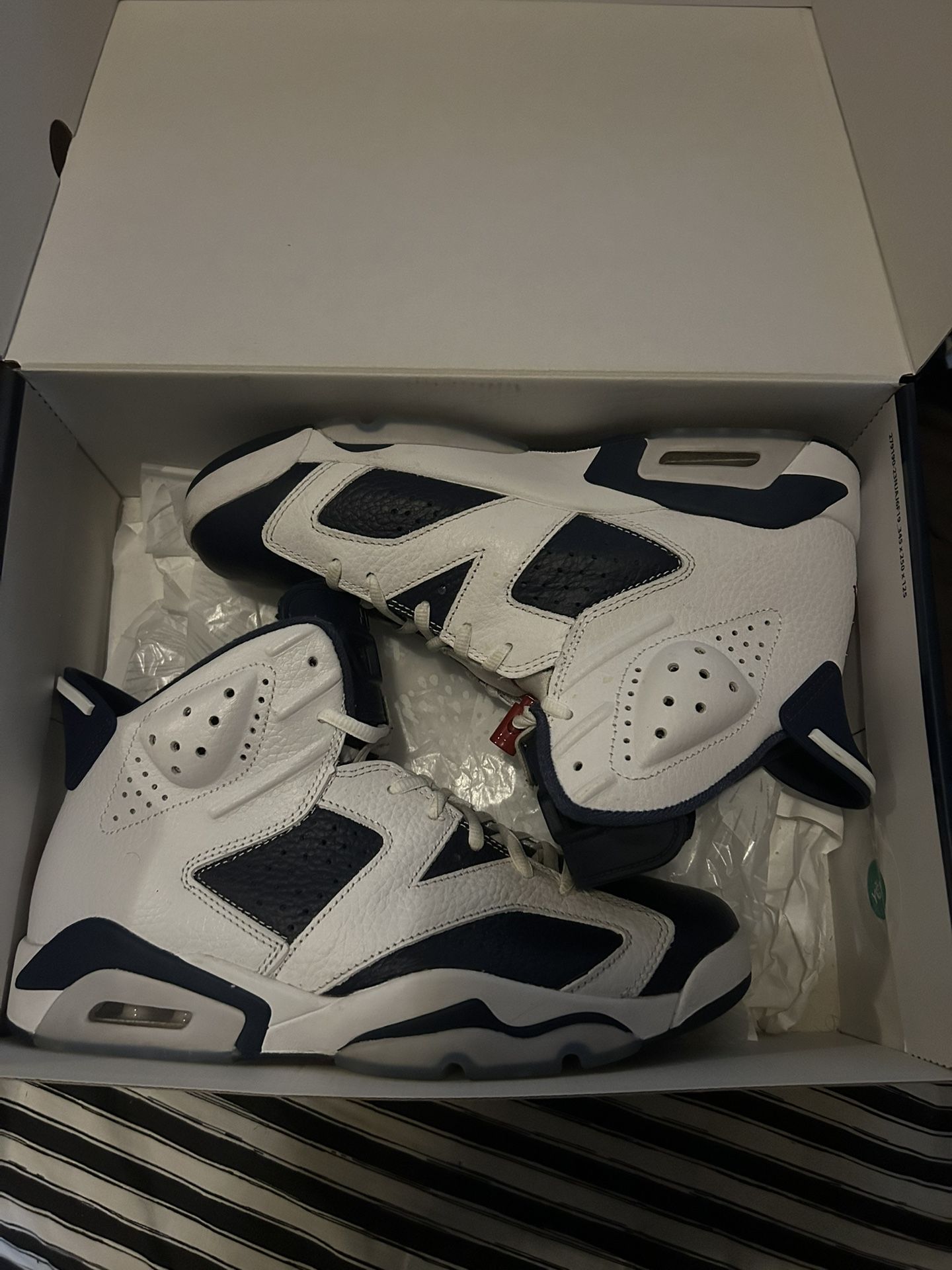 Retro Jordan 6 Olympics (size 9) 