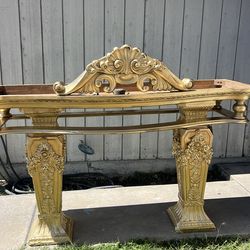 Beautiful vintage cabinet base/pillars are sold