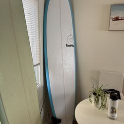 Torq surfboard 7’6
