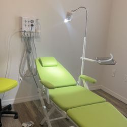 Portable dental chair