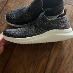 Sketchers Size 9