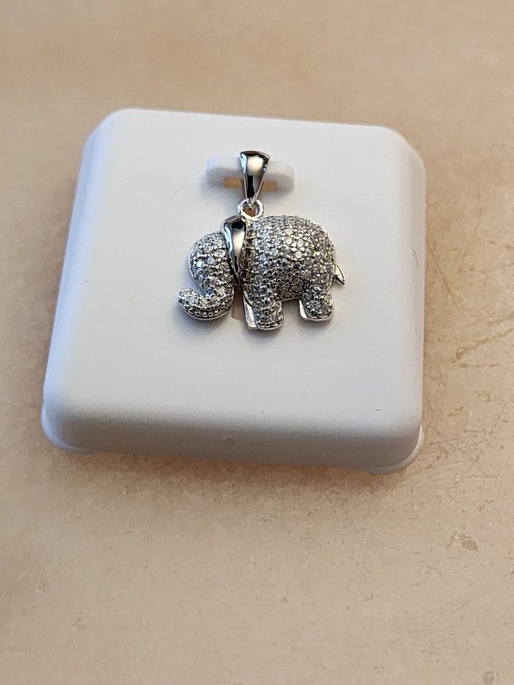 Moissanite elephant pendant