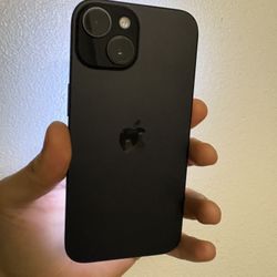 Apple iPhone 15 / Unlocked / No Sim Restrictions/ 256gb Like New Not 100% Battery Life
