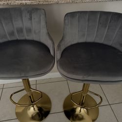 2 Barstools 